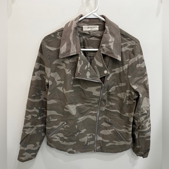 A Beautiful Soul Jackets & Blazers - Camo Jacket by A Beautiful Soul